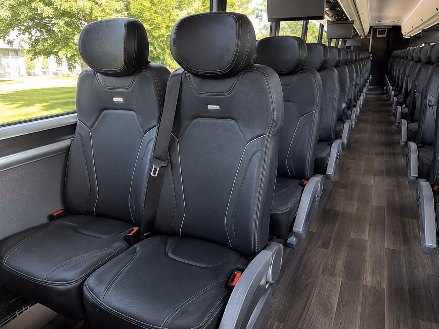 keuka lake wine tour buses for groups of all sizes